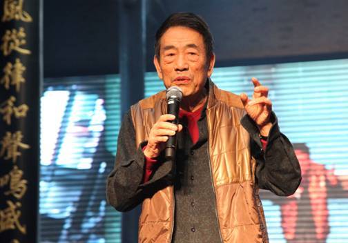 我国有哪些优秀的相声表演艺术家？(谢亚平导演)