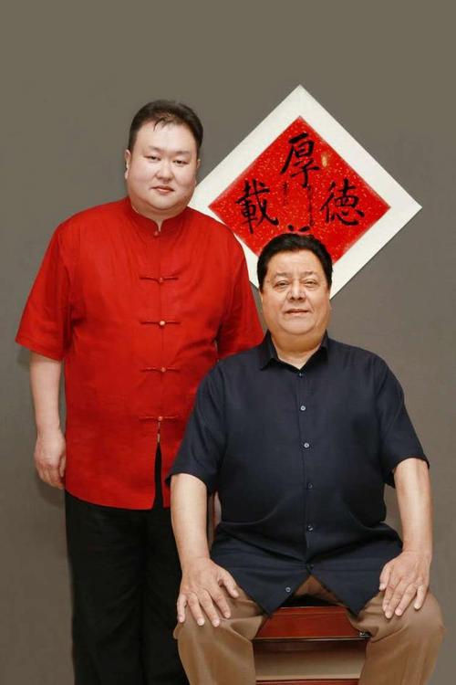 我国有哪些优秀的相声表演艺术家?(谢亚平导演)