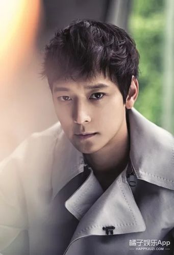 有贵族气质的男明星有哪些?(韩国导演李明世)