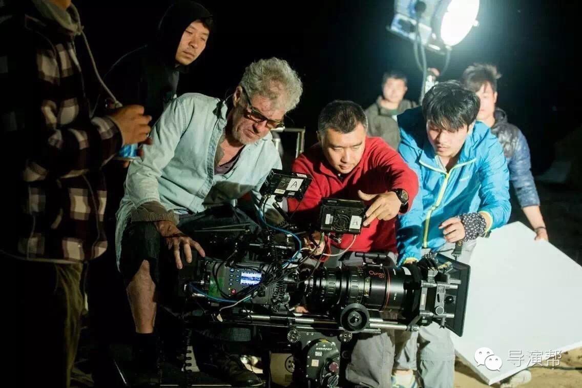 导演是什么意思？在拍电影时导演起什么作用？(导演拍电影时说的话)