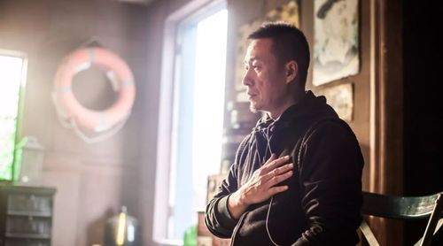 孤注一掷编剧张艺凡介绍?(导演张力)