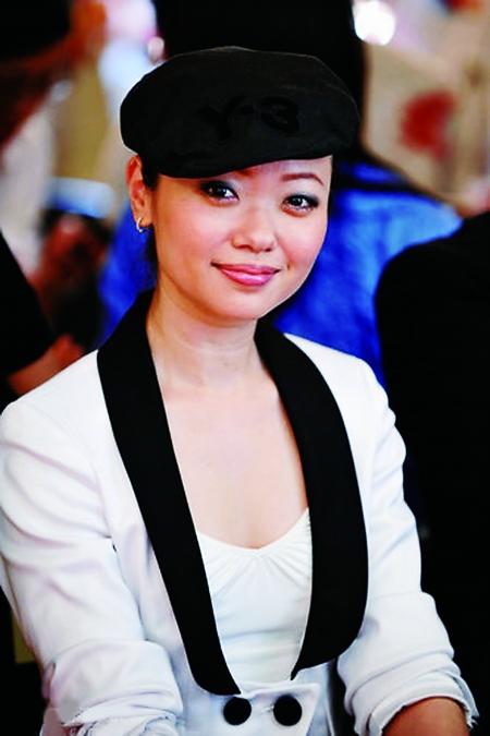 闺蜜女主角是谁?(导演黄真真有多高 年龄)