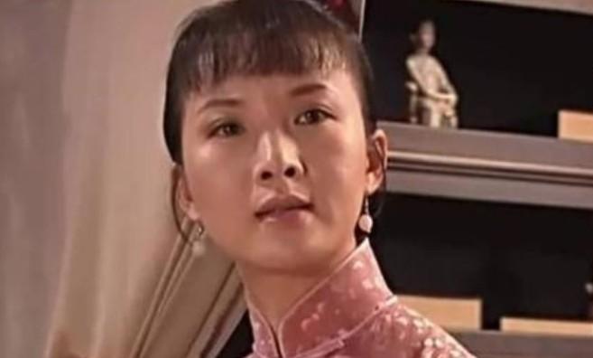 大宅门里香秀收养的人是谁扮演的？(叶青醇导演)