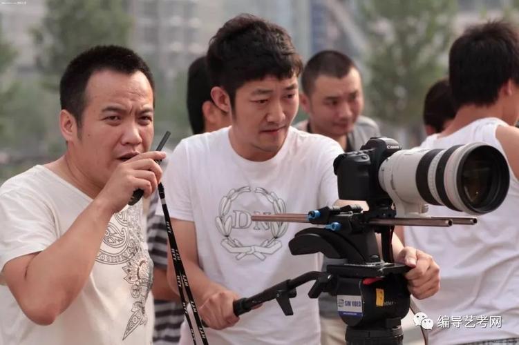 导演需要考证吗?(当导演选什么专业)