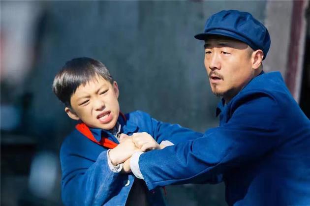上导演系的人可以当演员么?(养个孩子不容易导演)
