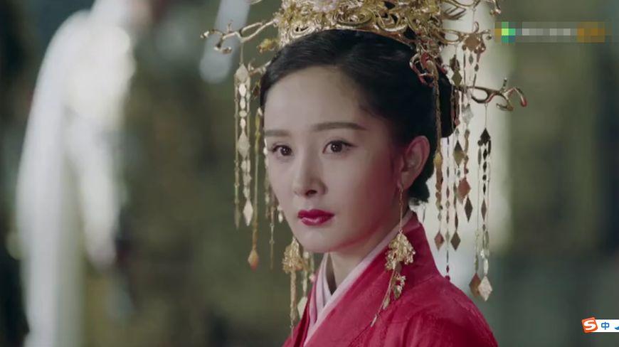 扶摇被百姓拒之门外后被谁救下？(扶摇皇后电视剧导演)