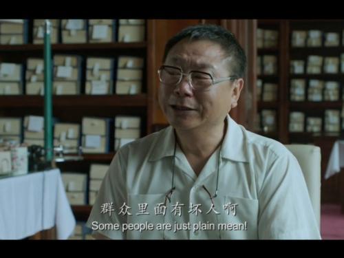 范伟有部电影我不知道叫啥名字了,里面有句台词是 《 幸福是什么,有一个厕所,你在里面蹲着,你就比我幸福》请问哈是电影名字是什么?(耿星光的幸福生活导演)
