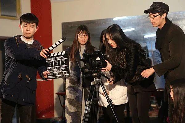 去导演面试是什么意思?(对导演提问问哪些问题)