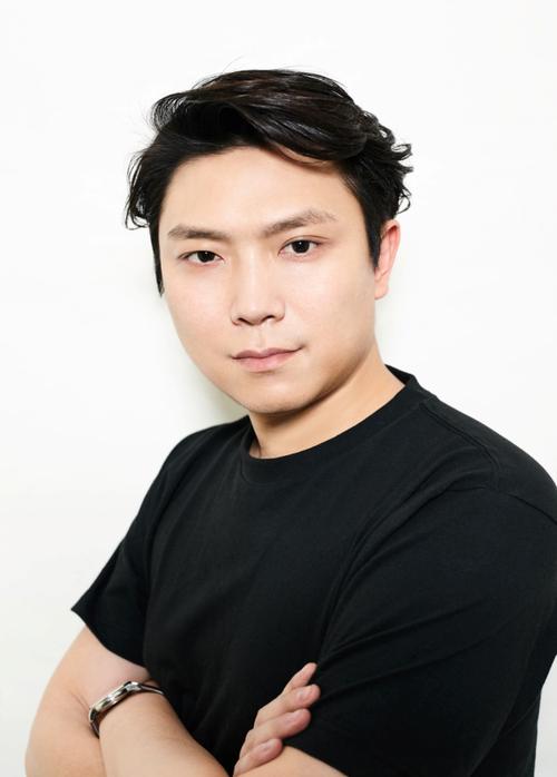 姓吴的导演有哪些？(导演艺校下载)
