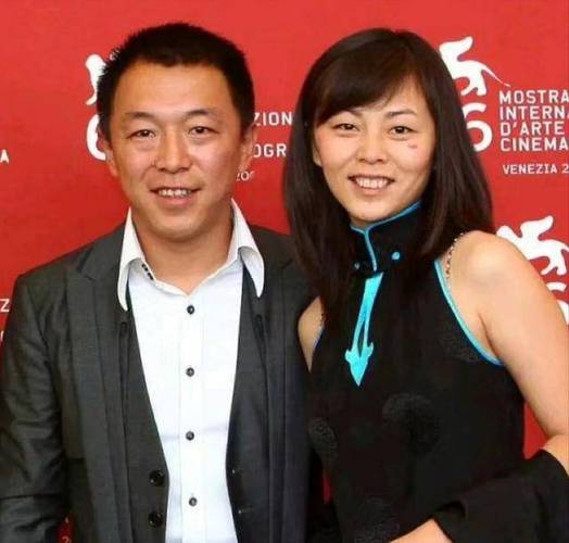 泰囧里黄渤媳妇是谁演的?(黄渤导演处女作演员表)