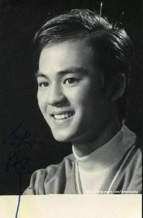 1977年恢复高考培养的名人？(央视导演 王毅)
