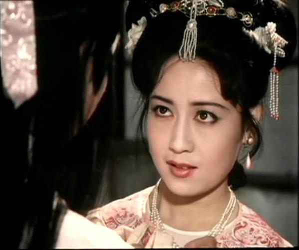 娟子徐少华合演的电影？(艺校美女和导演迅雷下载)