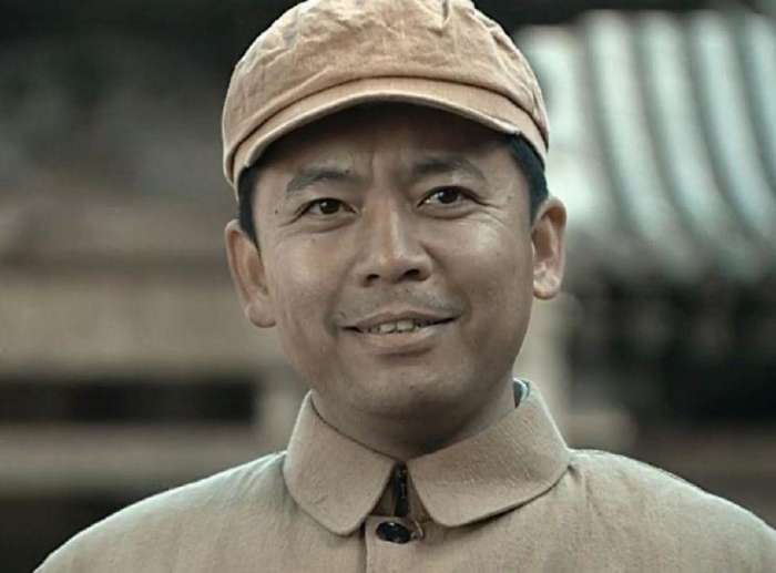 亮剑赵刚谁扮演?(赵刚导演的电影有)