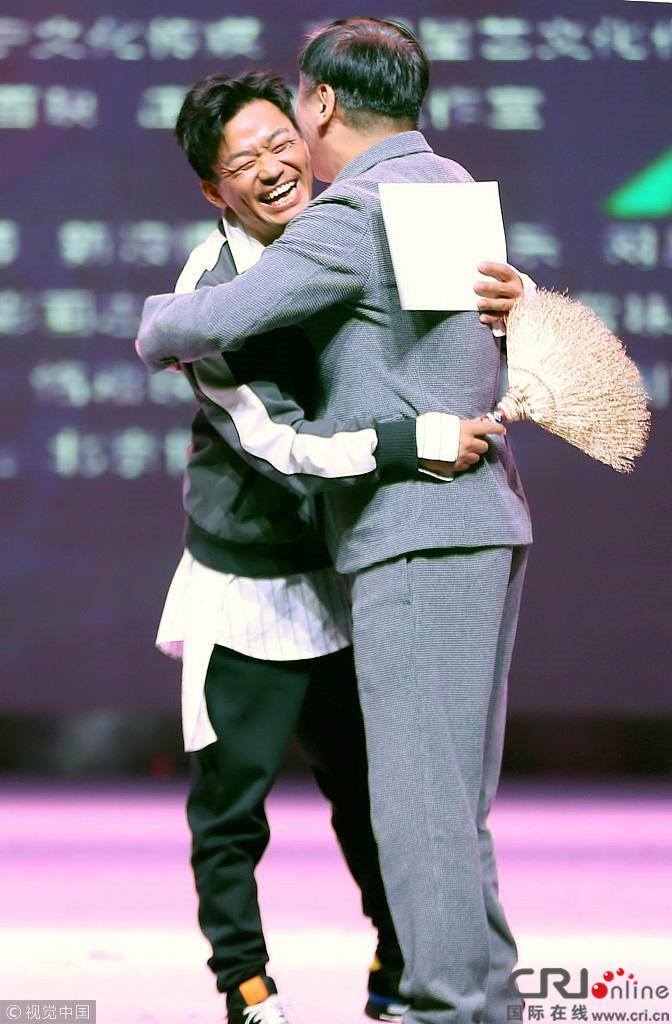 王宝强金扫帚领奖是什么电影?(王祖蓝导演电影)