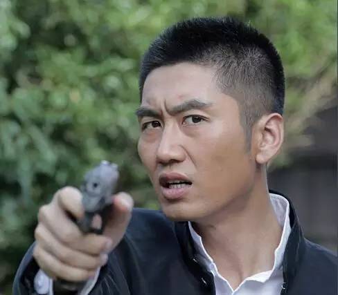 战寇高菲是谁演的?(李波 导演)