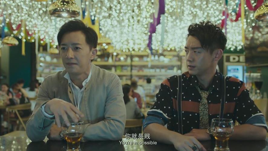 一部电影里面讲一群人在乘车的时候突然头被风给切了那部电影名字是什么?(想停止的瞬间里面的导演)