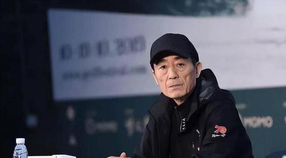 《英雄》的导演剪辑版到底是多长时间？(无英雄不联盟的导演是谁)