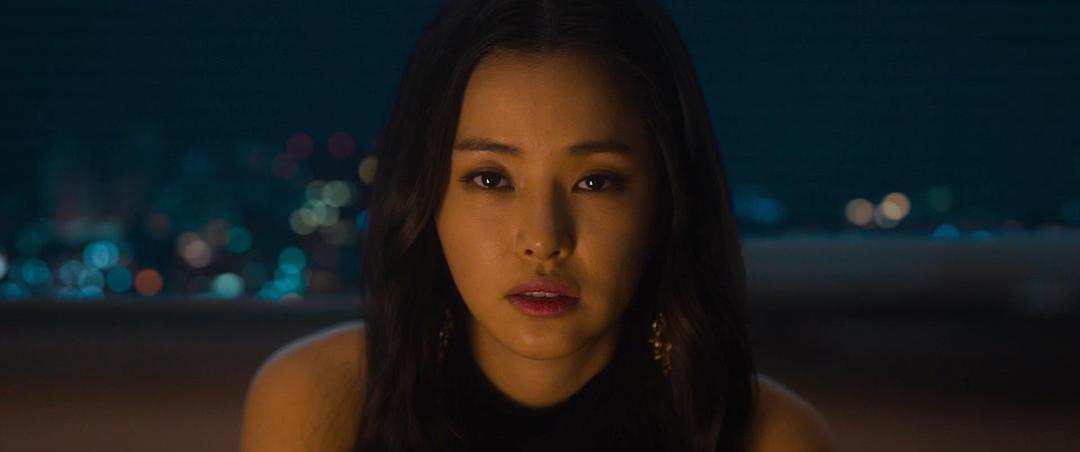 神之手2女主角叫什么?
