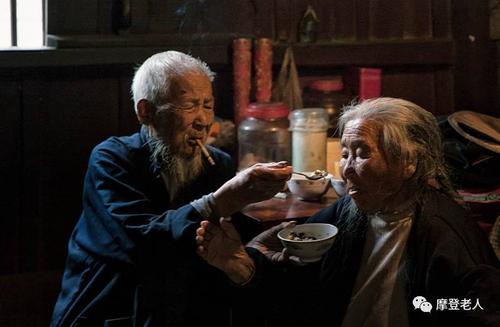 关于一对夫妻相伴终生的电影?