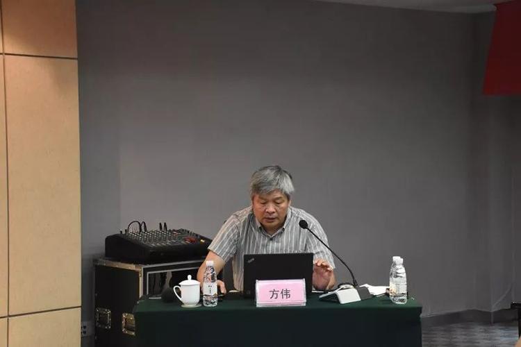 方伟导演是真的导演吗？