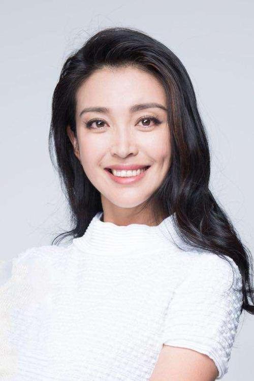 李雪多大了？