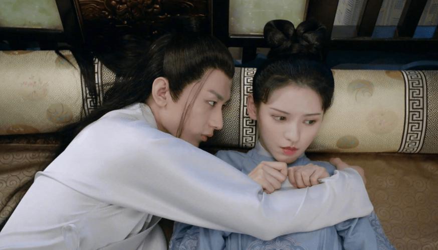 与君歌和琉璃是同一个导演哪？
