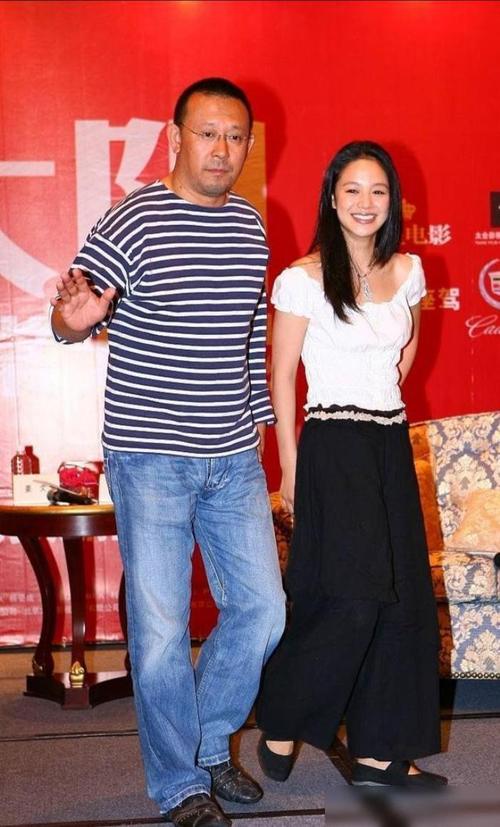 姜文一共几任妻子?