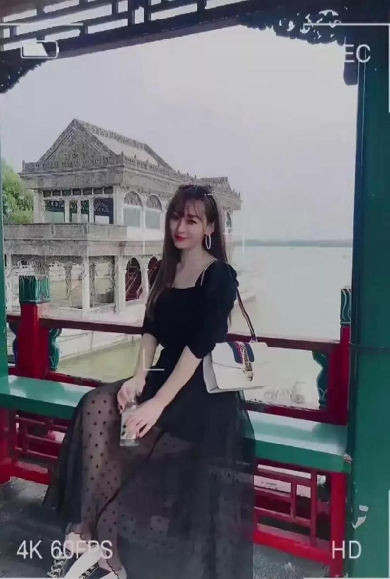 楠楠是东方甄选的导演吗？