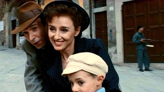 美丽人生是由著名导演罗伯特贝尼尼于1997年指导上映的一部二战题材影片，该片一改？
