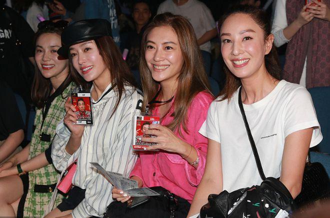 郑希怡和陈小春一起的电影?三五成群女学生扮演者?