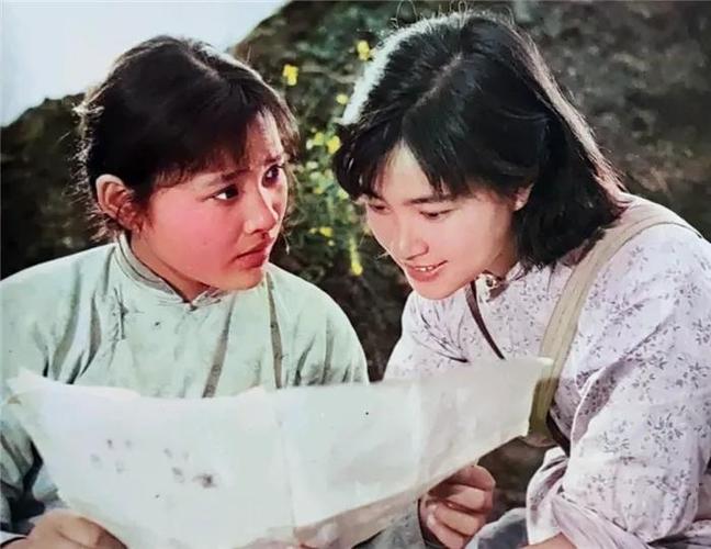 电影《小花》中的小花牺牲了吗？谢谢你医生第二部什么时候上映？ 