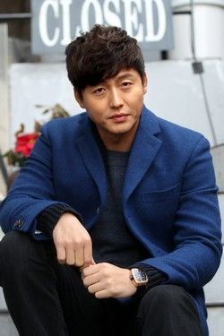 模范出租车姜荷是谁演的?李延镇的电影作品?