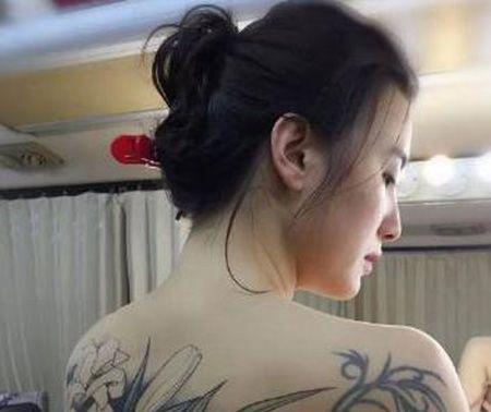 沈曼是律师还是导演?宋佳满背纹身哪一部电影?