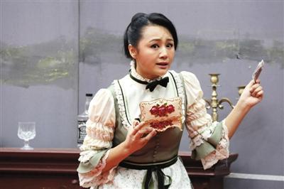 唐静和曹颖怎么那么像呢?湖南卫视主持人与导演是谁?