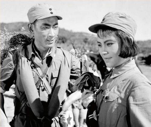 80年代军队电影(姑娘去部队探亲)什么电影？临时导演 80s 