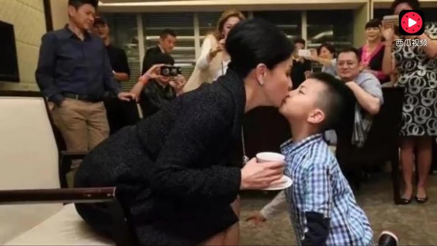 林正英演的一个白头发白胡子的鬼片是什么鬼片?刘烨白头发是哪部电影?