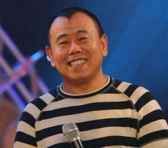 潘长江多高?历届金鹰奖获奖名单?