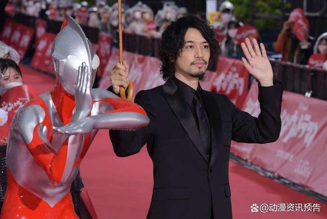 伽古拉和赛文做队长的区别?初代奥特曼的导演是谁?