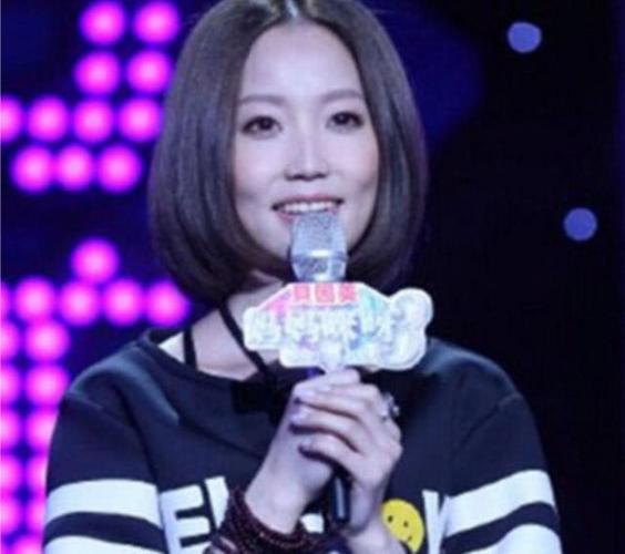 湖南卫视主持人与导演是谁?花开半夏周倩的扮演者是谁?