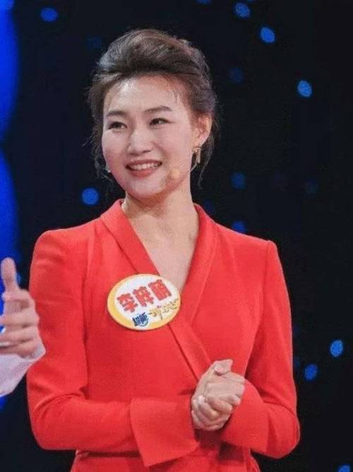 主持人静姐是谁?主持人房华资料?