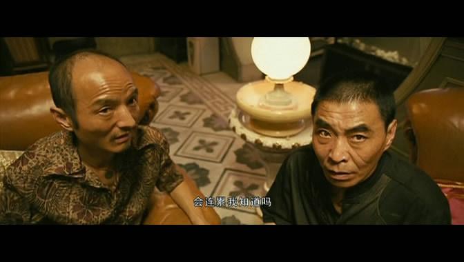 宁浩导演在疯狂的石头和疯狂的赛车里都有戏份?演的什么?疯狂的石头导演?
