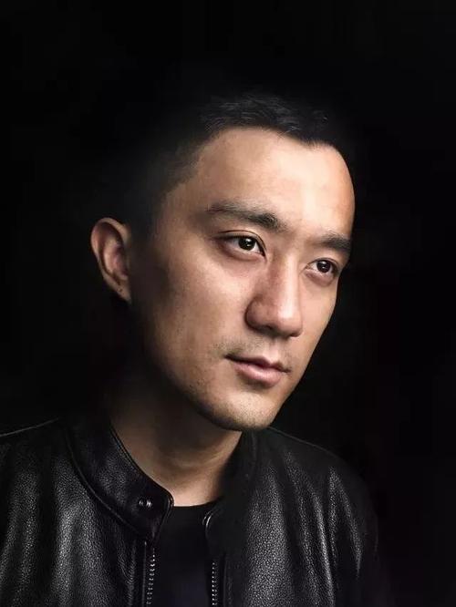 赵潇松音乐学院文艺编导教授陕西年轻新锐导演?痞子坏坏爱一周更多少集?