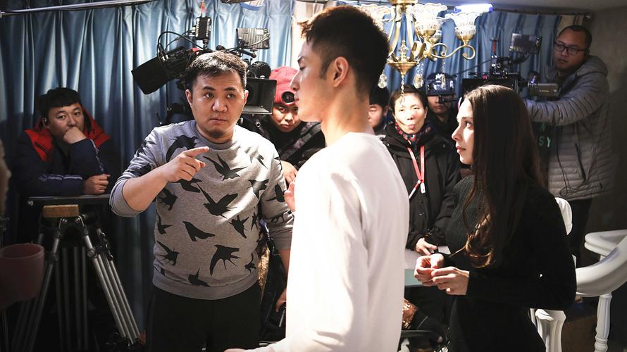 赵潇松音乐学院文艺编导教授陕西年轻新锐导演?痞子坏坏爱一周更多少集?