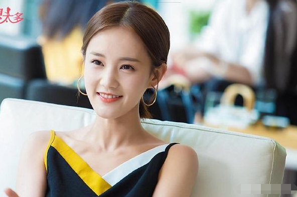 李一桐都演过什么戏？内衣先生总裁砸车是哪集？ 