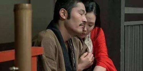 《不可撤销》里面灭火器砸死的是凶手吗?不可撤销电影解说?