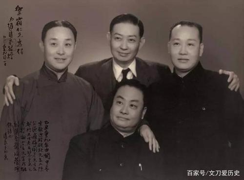 我想知道一下京剧的四大花旦中到底荀慧生的儿女都叫什么？荀皓导演 