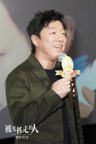 黄渤卖车遇酒驾是什么电影？金牌保镖导演？ 