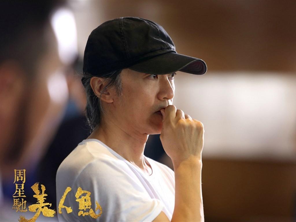 周星驰电影里唱过的所有歌曲？谁有周星驰导演的美人鱼电影网址？ 