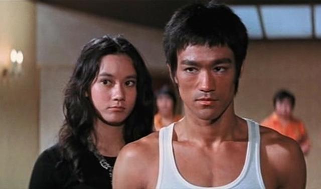 魏金凤是什么电视剧？猛龙过江是李小龙本人吗？ 