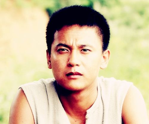 破晓导演?光荣大地拾粮的扮演者?